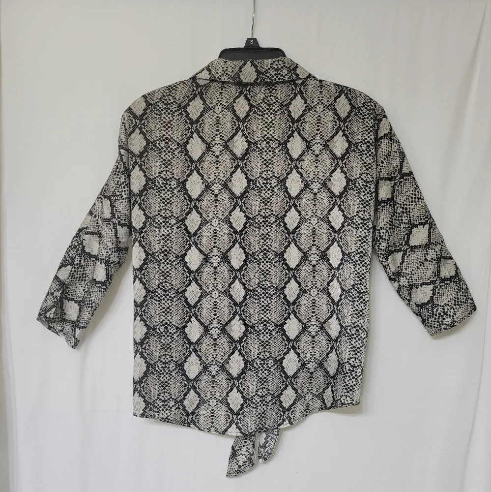 VERONICA M. Women's High-Low, Tie Front Blouse Size XS - Picture 2 of 5